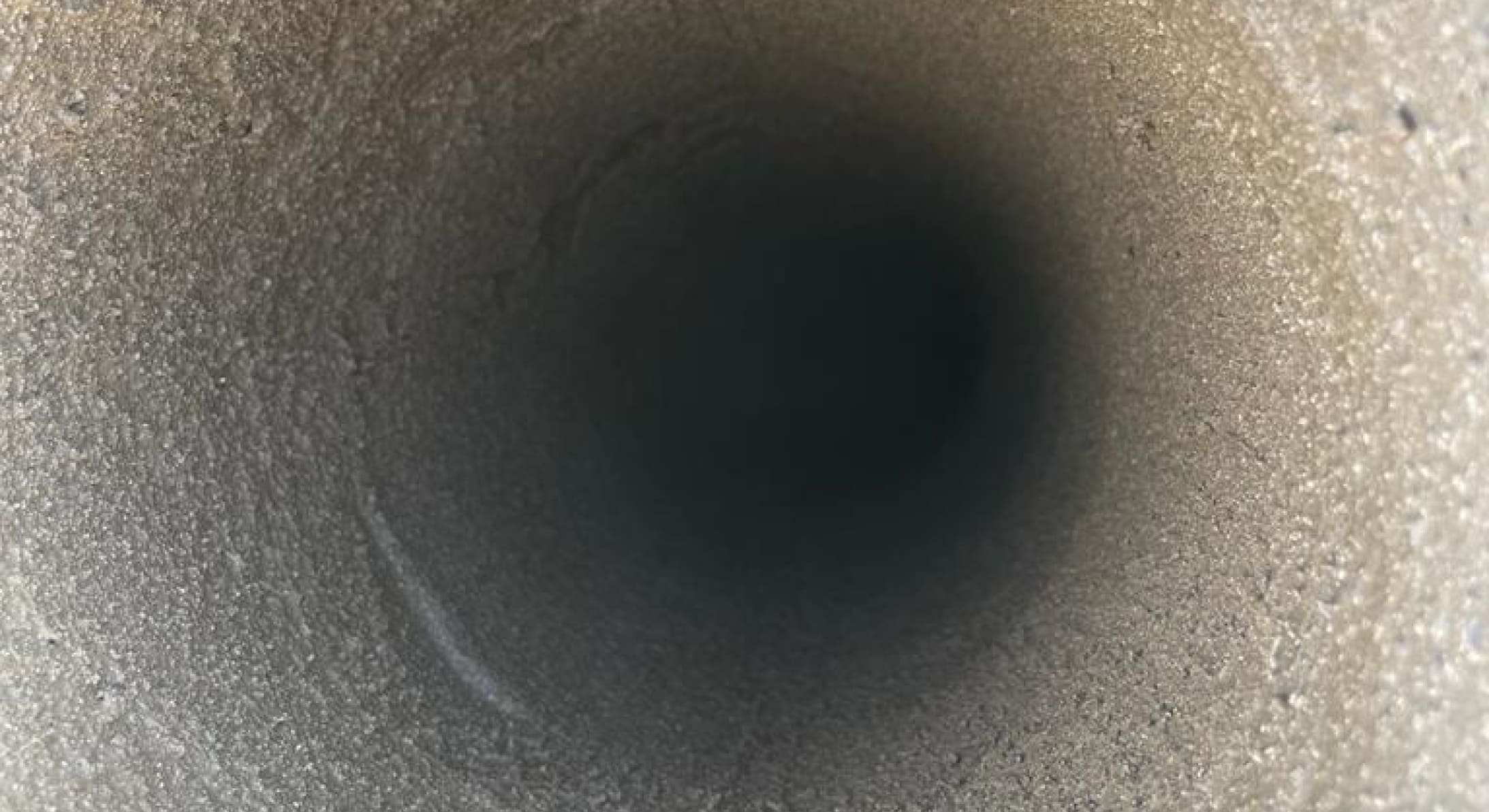 Ansicht nach der Aufbereitung: Der Kamin wurde fachmännisch ausgeschliffen