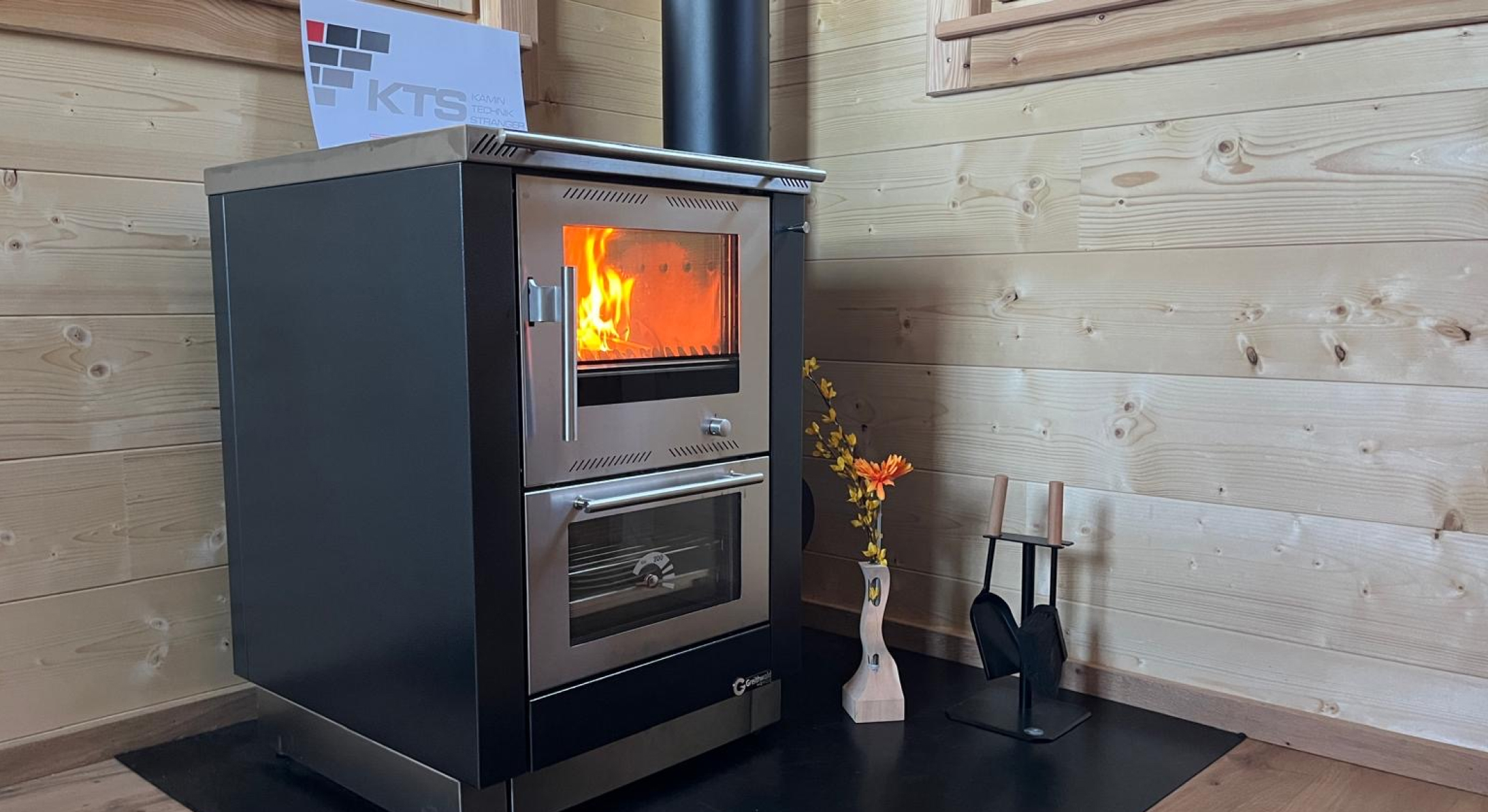 Montage eines Doppelwandkamin auf einer Jagdhütte in Österreich