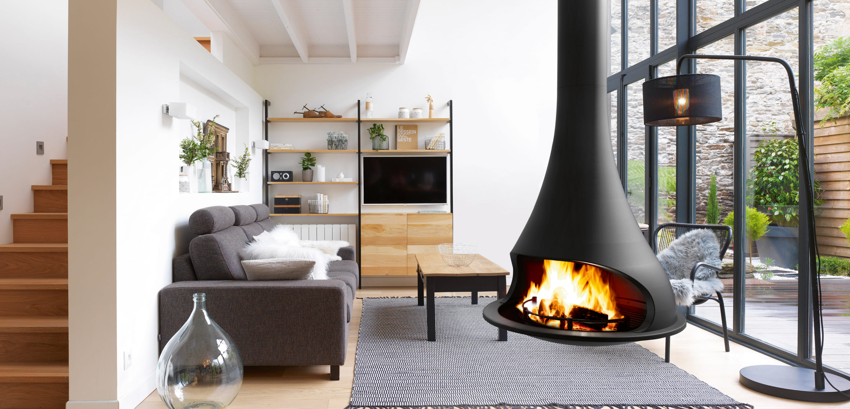 Drehbarer Designkamin Tatiana 997 © JC Bordelet