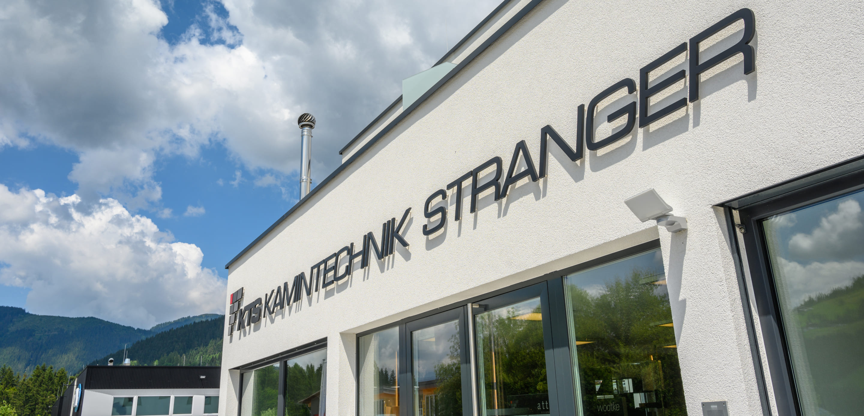 KTS Kamintechnik Stranger - Ihr Komplettanbieter für Kamine und Öfen in Salzburg © Lorenz Masser Fotografie