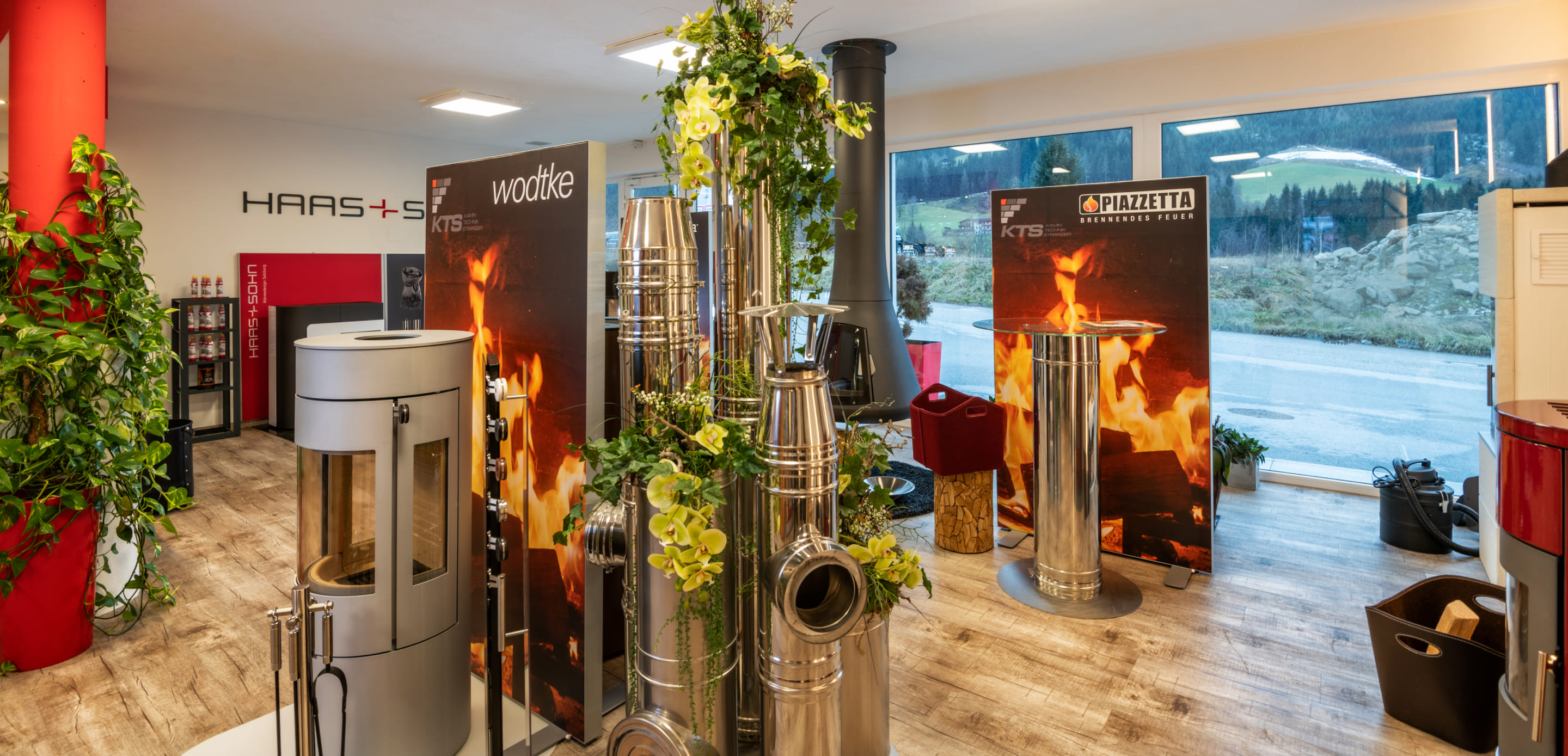 Öfen besichtigen und kaufen in unserem Ofen-Schauraum in Eben im Pongau © Lorenz Masser Fotografie